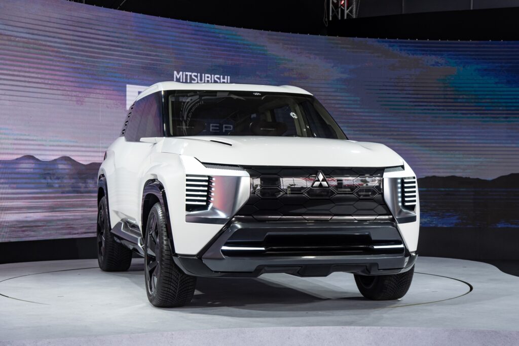 Mitsubishi dst concept