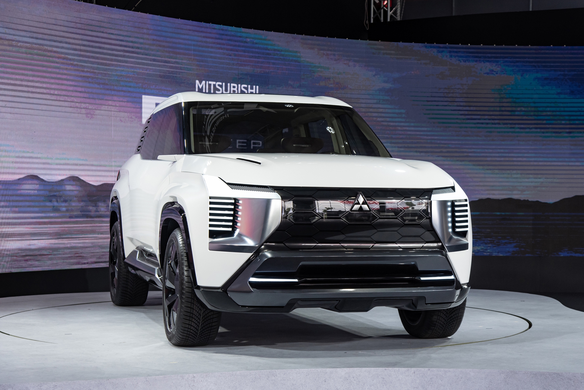 Mitsubishi dst concept